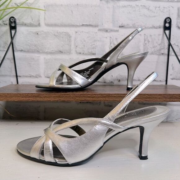 Spring Step Prissy Genuine Leather Heels, Silver Metallic Size 7 - Picture 2 of 8